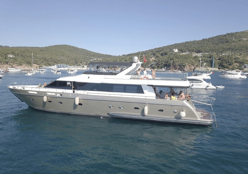 private-yacht-istanbunl