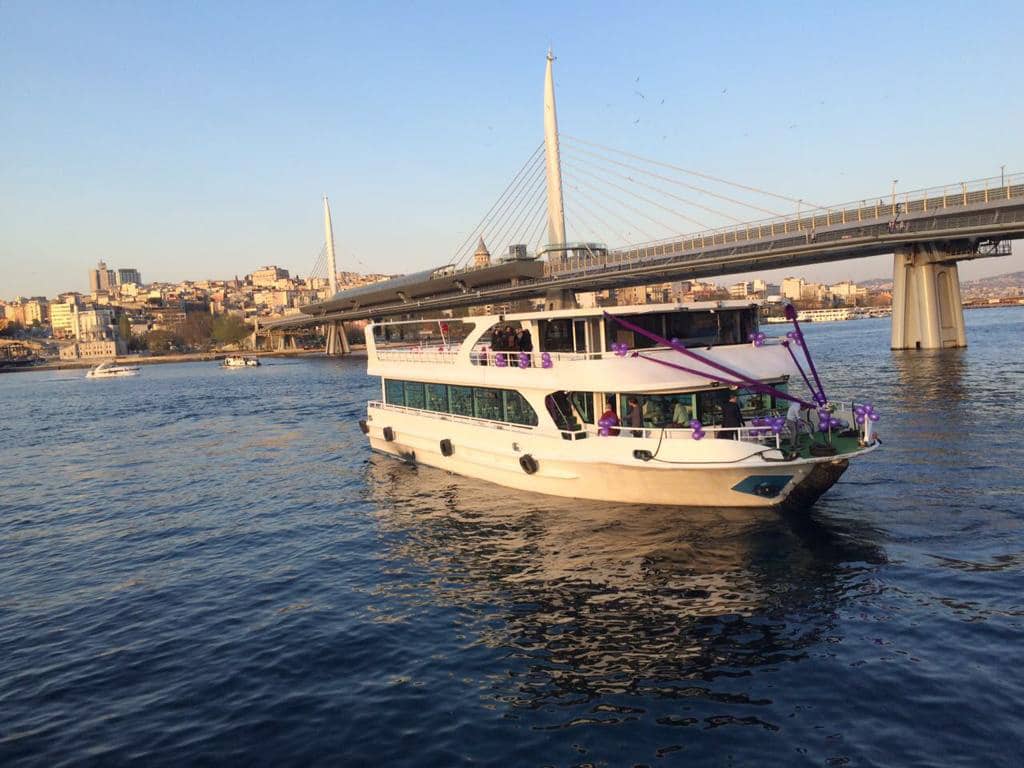 bosphorus 저녁 식사 배 크루즈